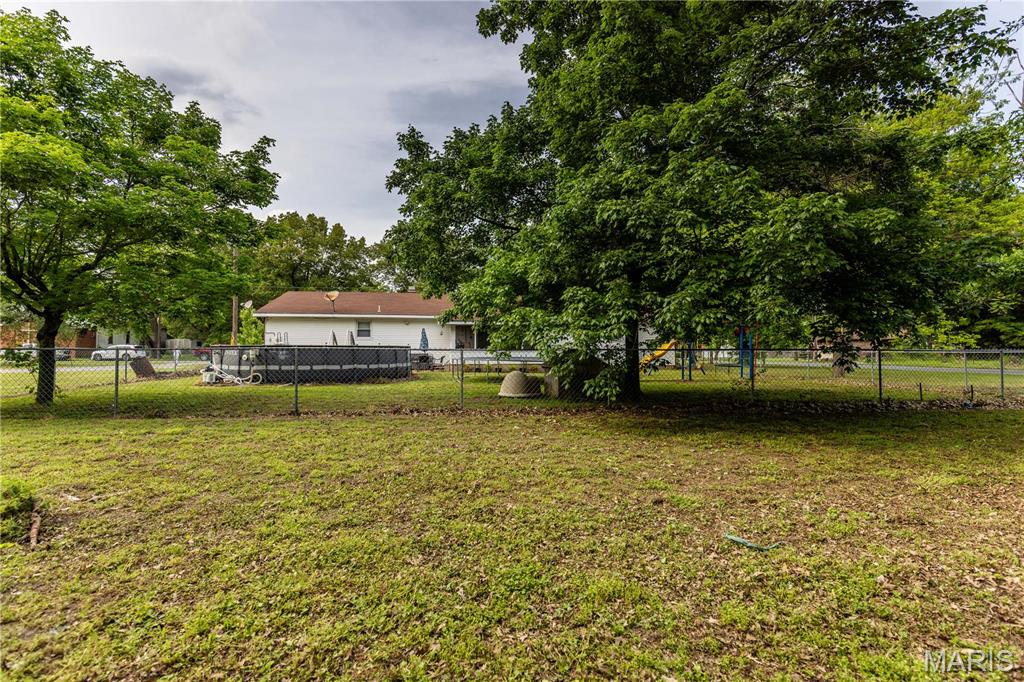 211 E Elm Property Photo 36
