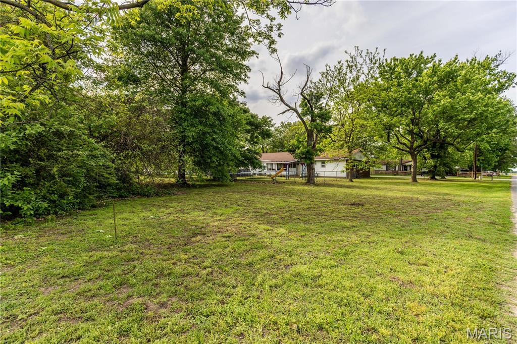 211 E Elm Property Photo 37