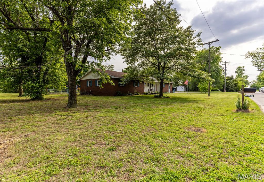 211 E Elm Property Photo 39