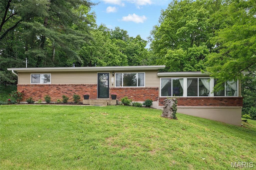 210 Creekwood Drive Property Photo 1