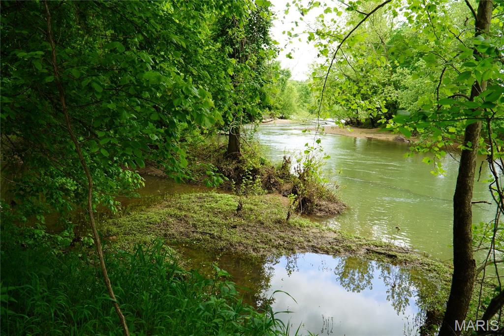 1 Topaz Property Photo 18