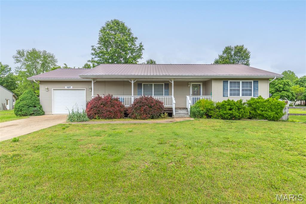 127 Chippewa Property Photo 1