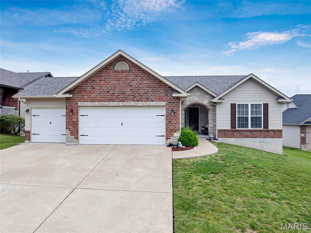 125 Miranda Court Property Photo 1