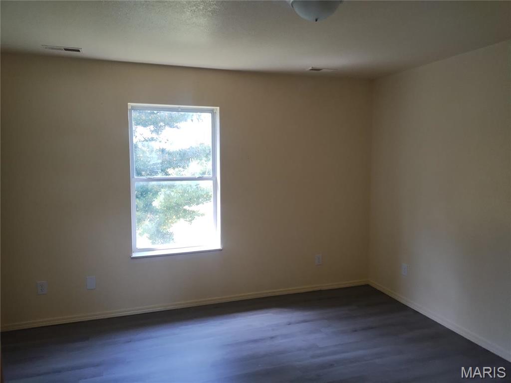 1505 N Commercial Avenue 1505 Property Photo 8