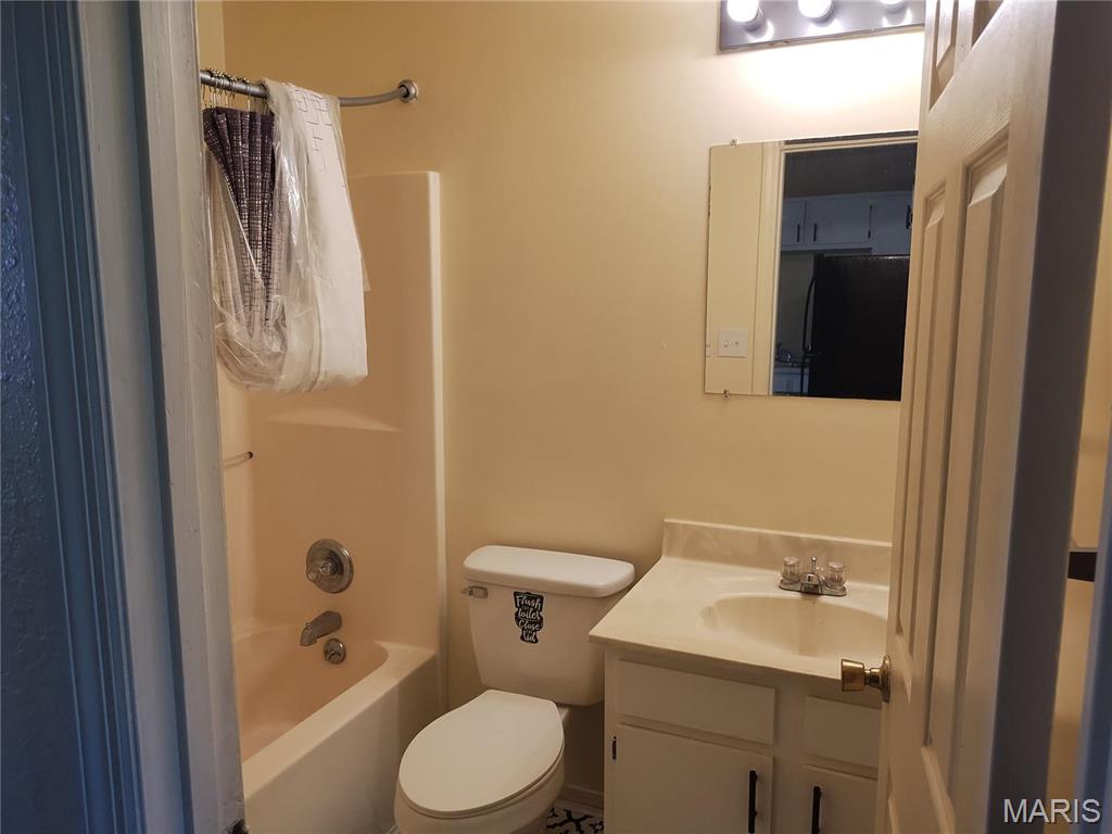 1505 N Commercial Avenue 1505 Property Photo 10