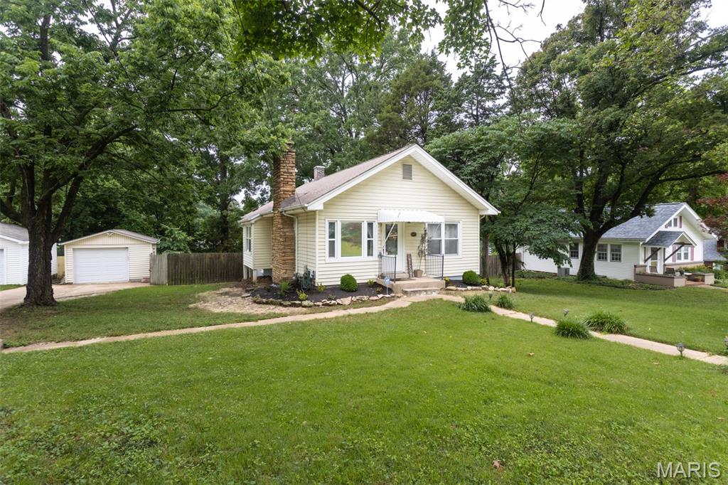 905 Edna Avenue Property Photo 1