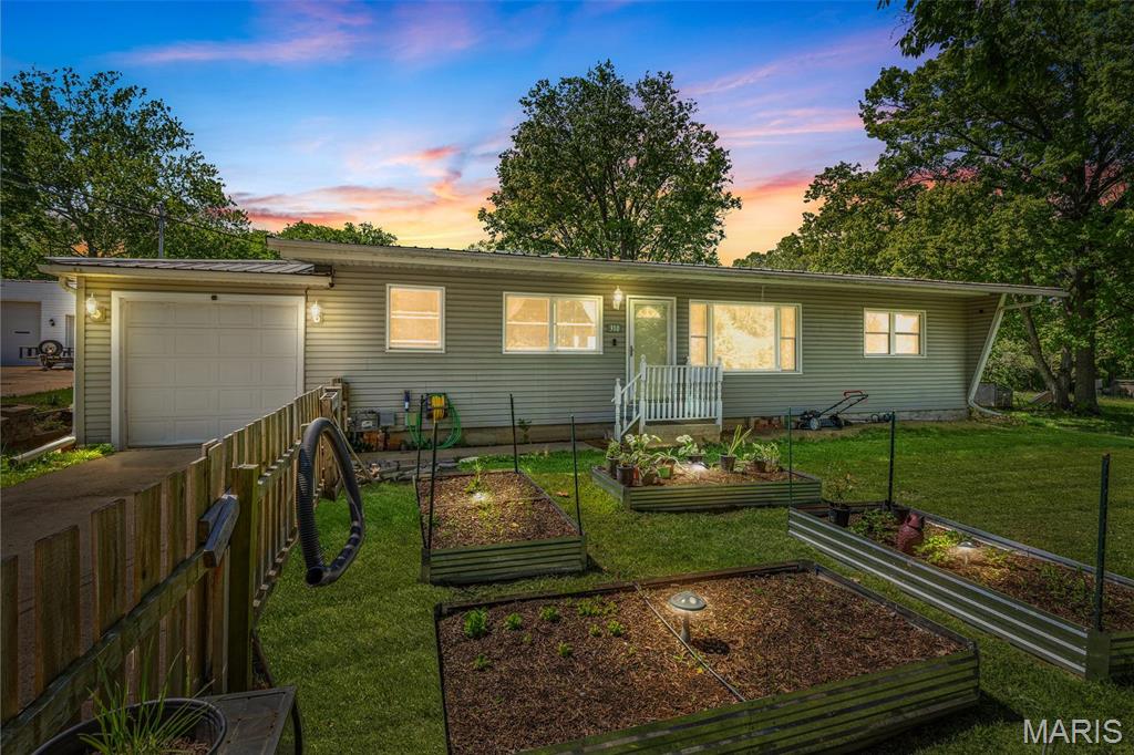 310 4th Street Property Photo