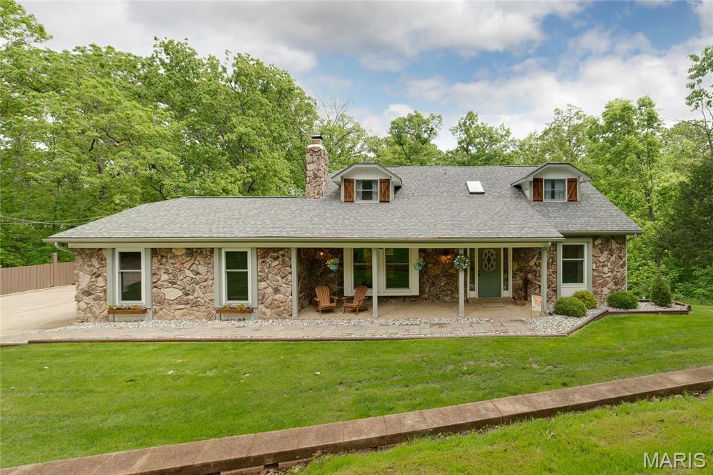 458 Old Colony Road Property Photo 1