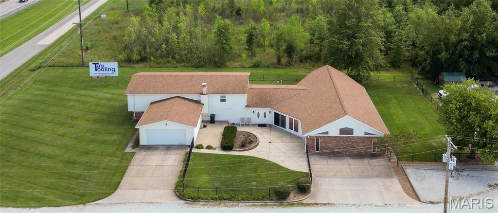 1809 West Outer Highway 61 Property Photo