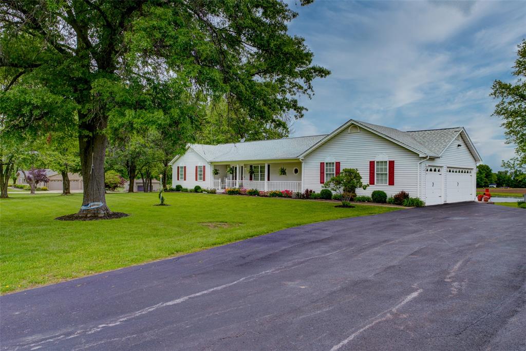 4075 Highway D Property Photo 1