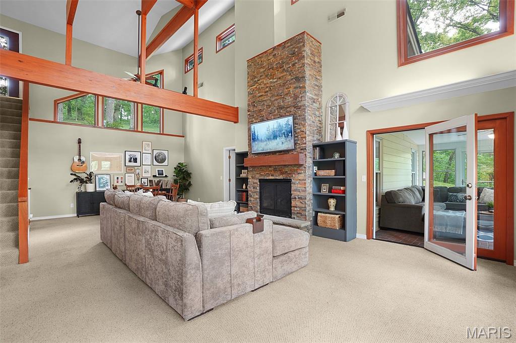 19072 Bear Trail Road Property Photo 6