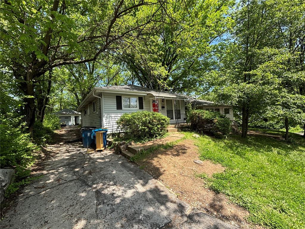 7203 Eunice Avenue Property Photo 1