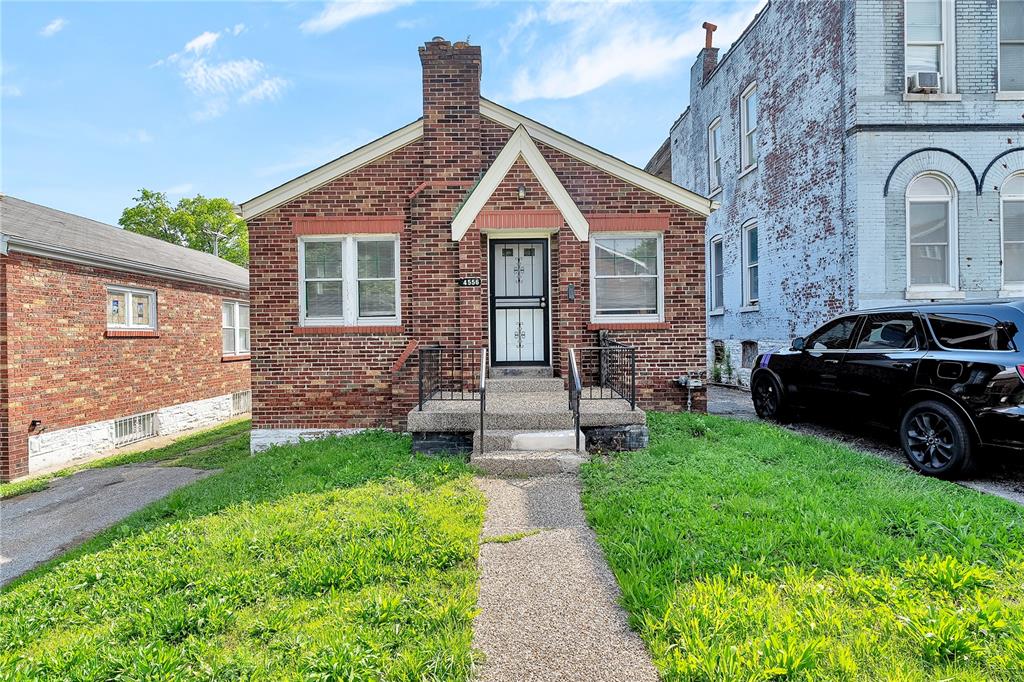 4556 Carter Ave Property Photo 1