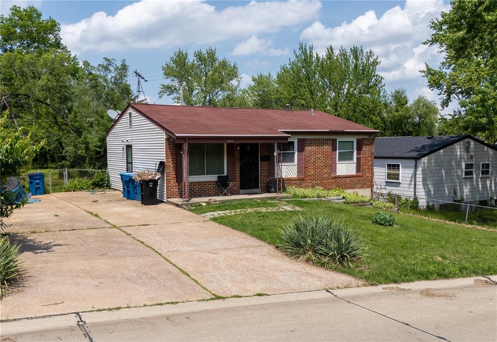 2515 Countess Drive Property Photo 1