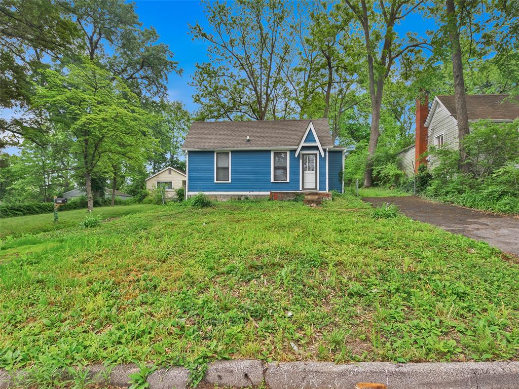 3310 Royalton Avenue Property Photo 1