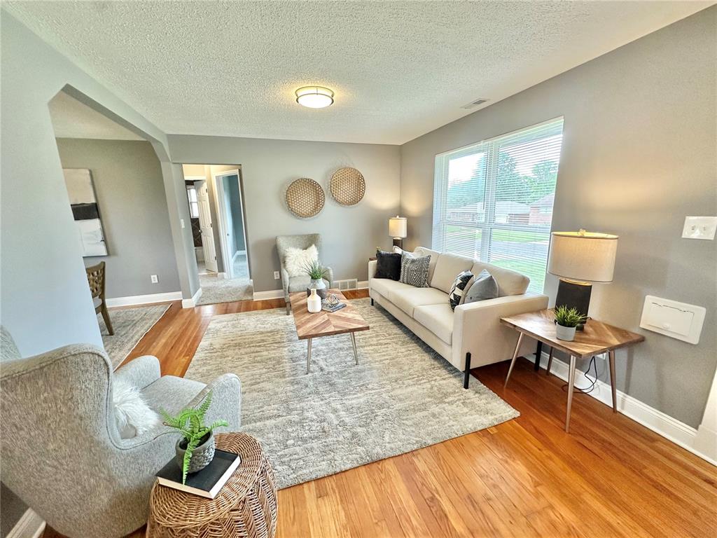 9513 Dorisann Court Property Photo 4