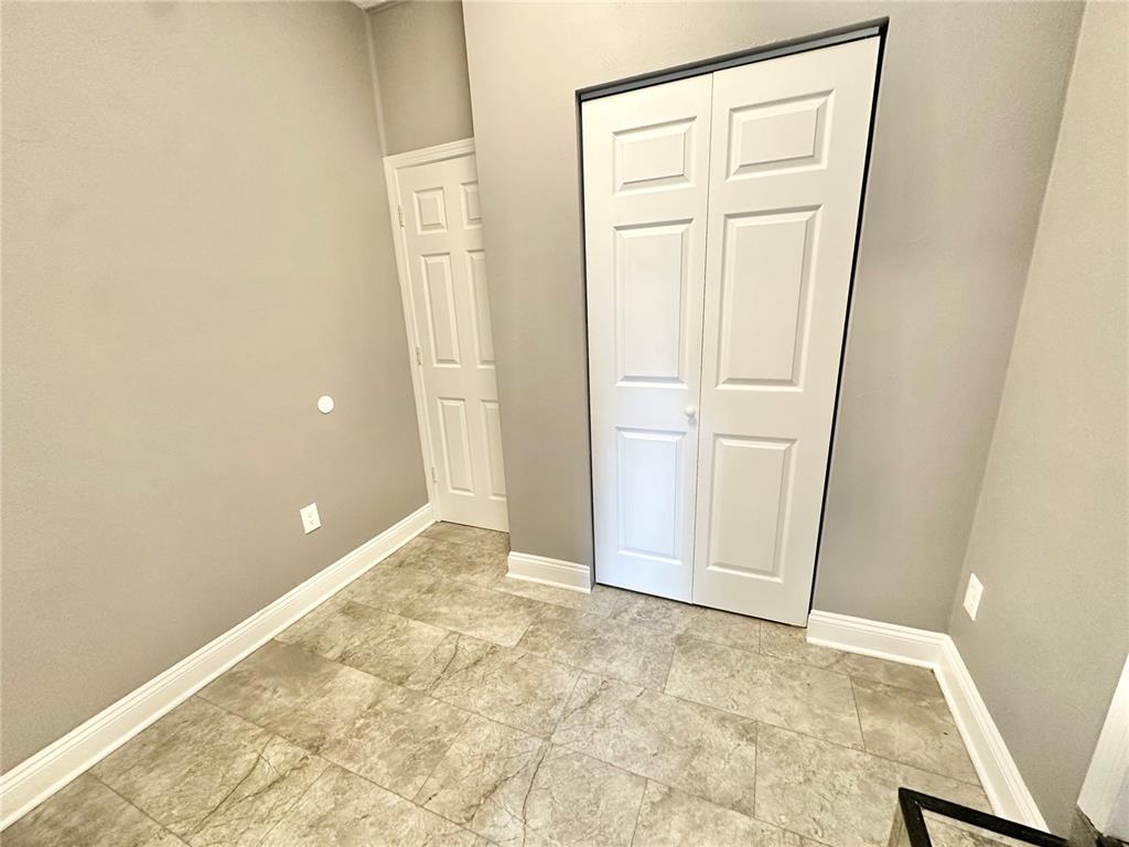 9513 Dorisann Court Property Photo 12