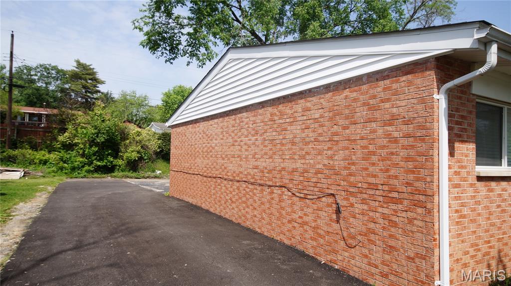 229 Solon Drive Property Photo 4