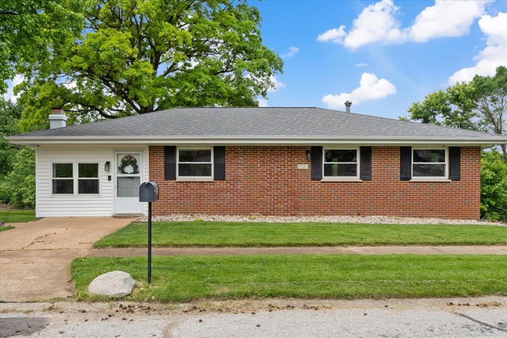 2929 Hallmark Lane Property Photo 3