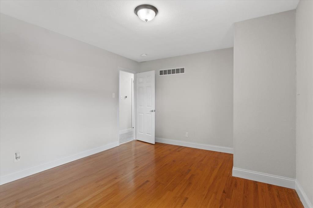 2929 Hallmark Lane Property Photo 15