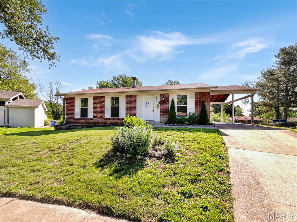 2314 Stoney End Court Property Photo 1