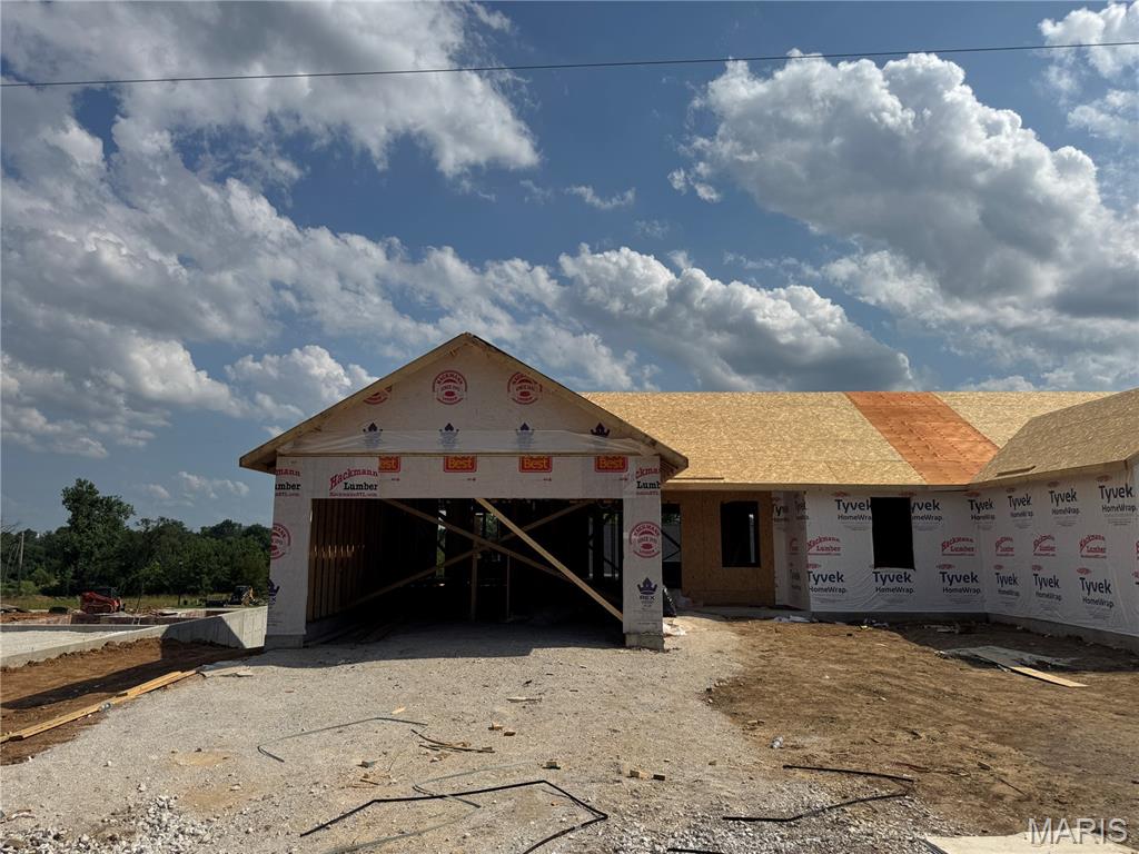 280 Railroad Street Property Photo 1