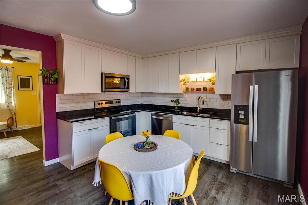 119 Bristol Court Property Photo 14