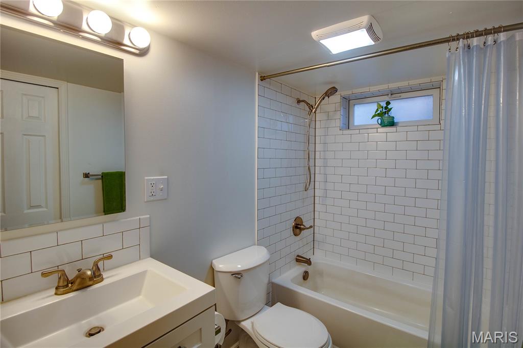 119 Bristol Court Property Photo 32