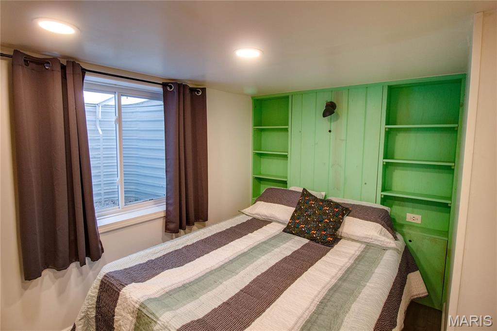 119 Bristol Court Property Photo 37