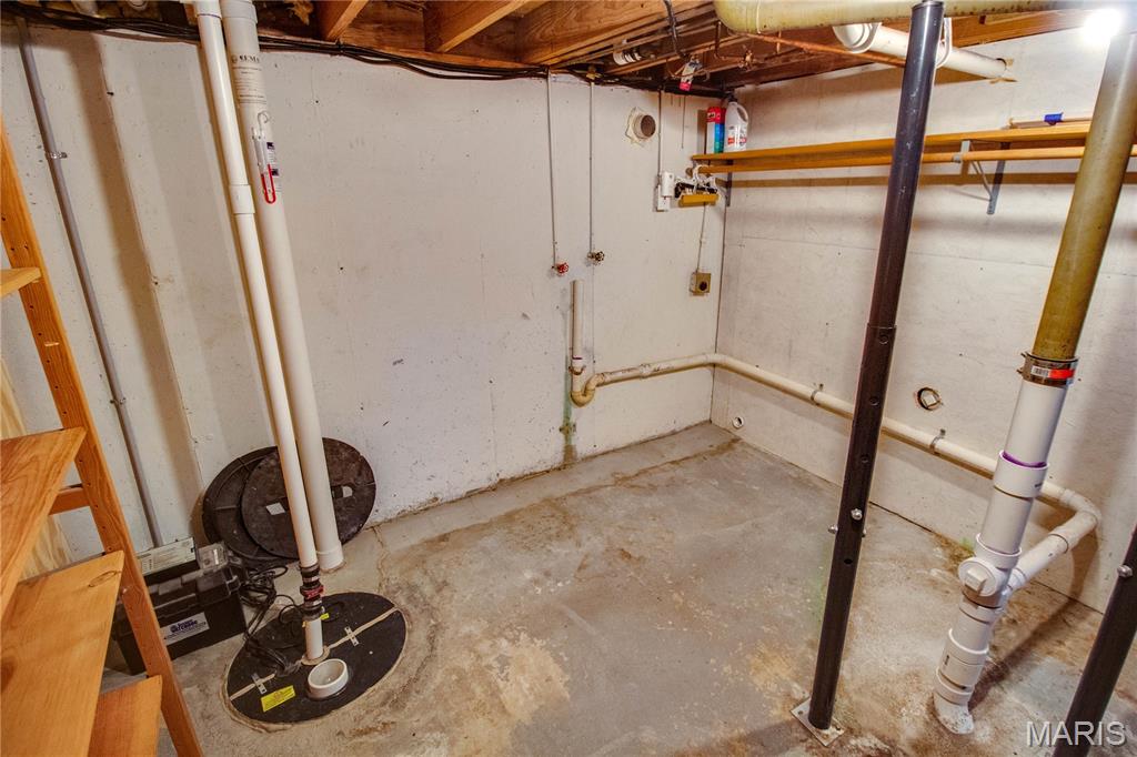 119 Bristol Court Property Photo 39