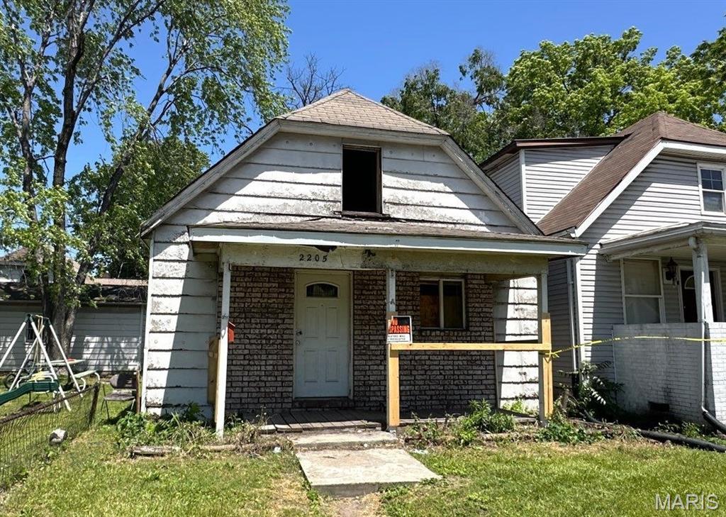 2205 E 24th Street Property Photo