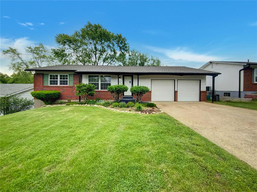 2308 Lincoln Drive Property Photo 1