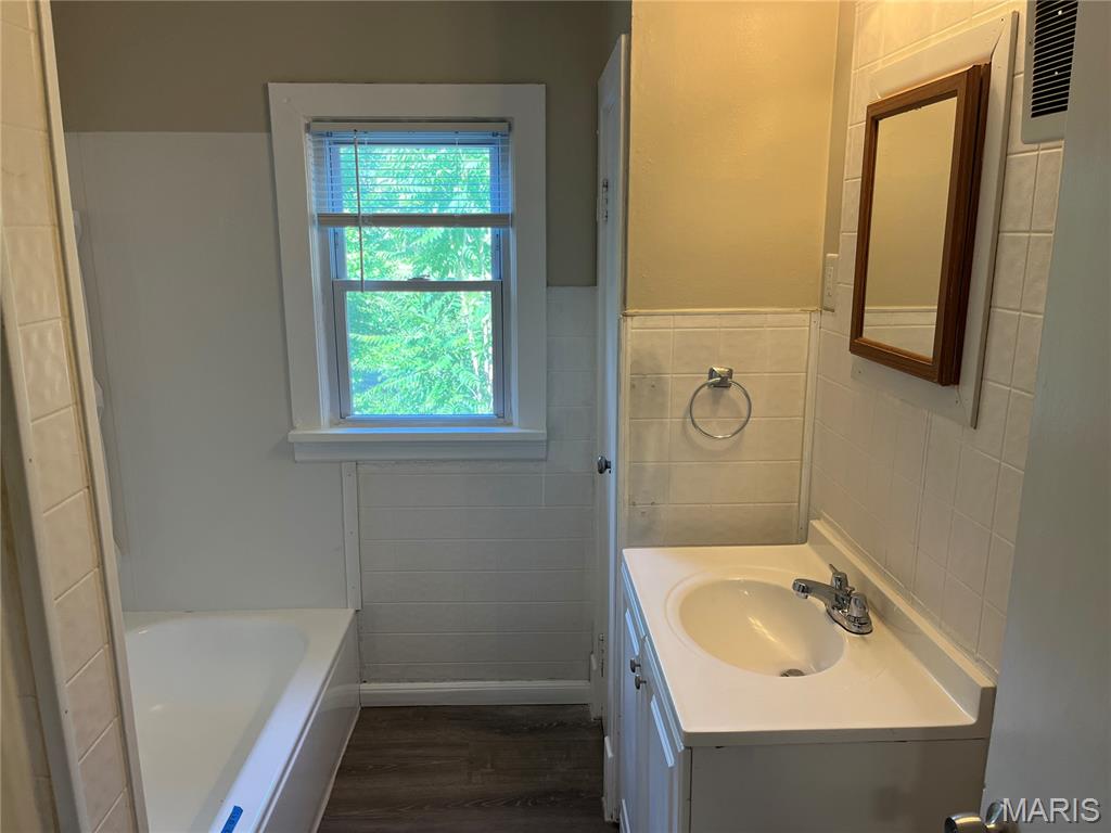 1231 Constance Street Property Photo 8