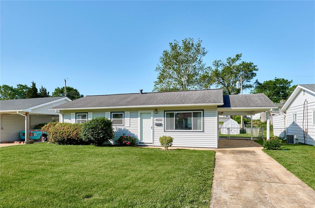 4622 Heege Road Property Photo 1