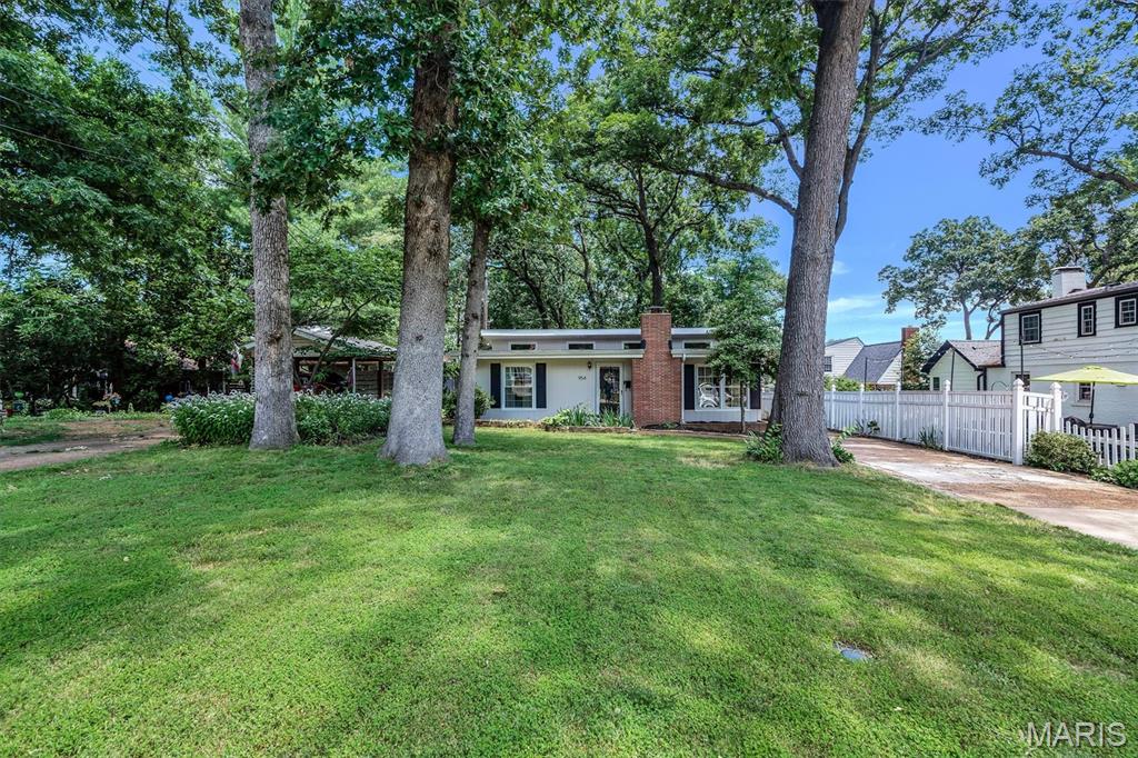 954 Liggett Avenue Property Photo 2