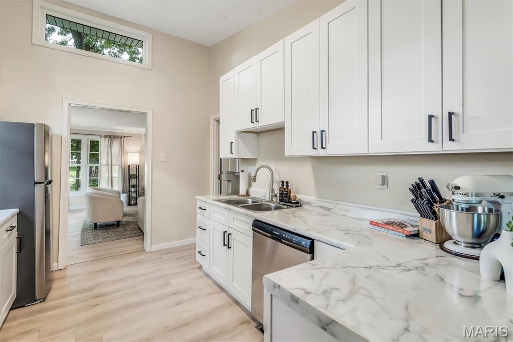 954 Liggett Avenue Property Photo 8