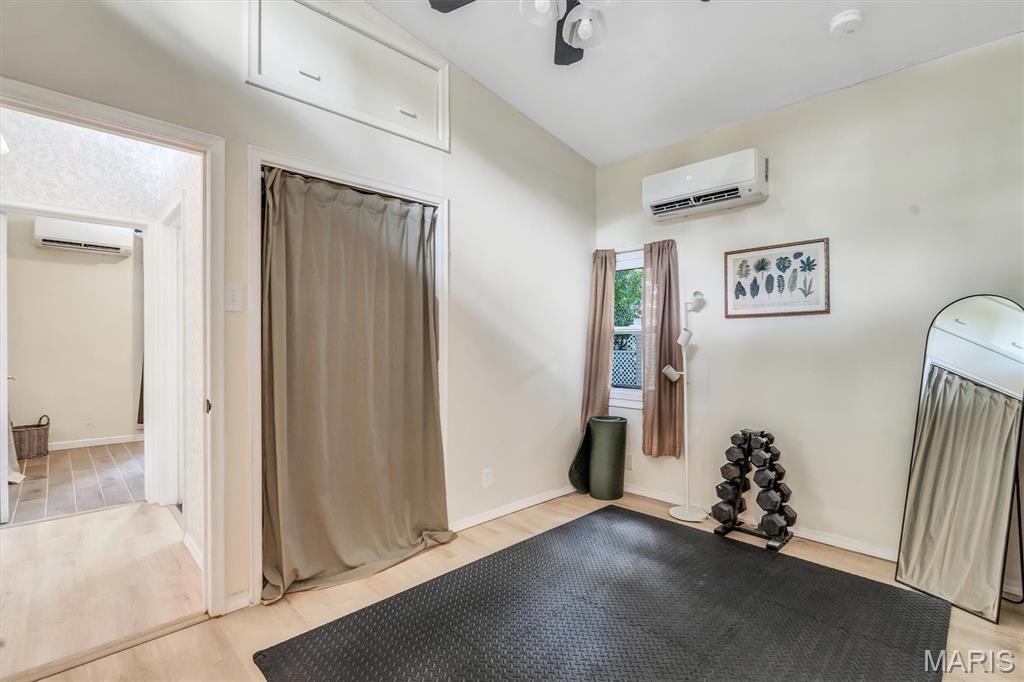954 Liggett Avenue Property Photo 13