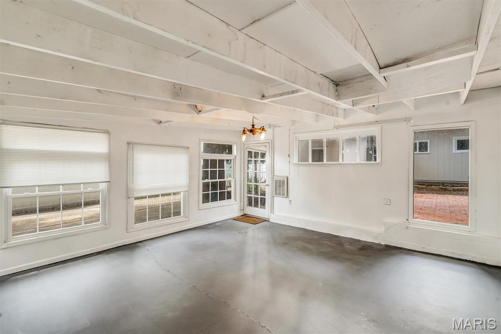 954 Liggett Avenue Property Photo 21