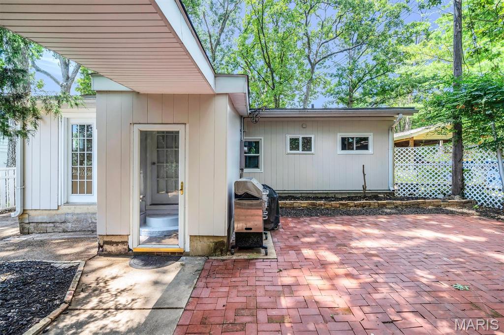954 Liggett Avenue Property Photo 23