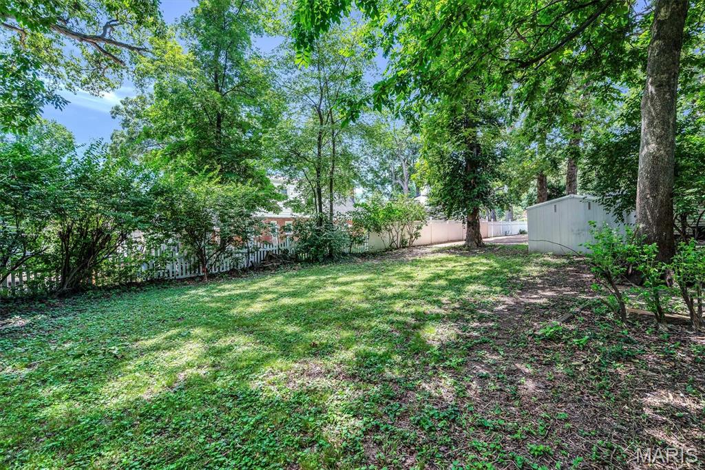 954 Liggett Avenue Property Photo 26