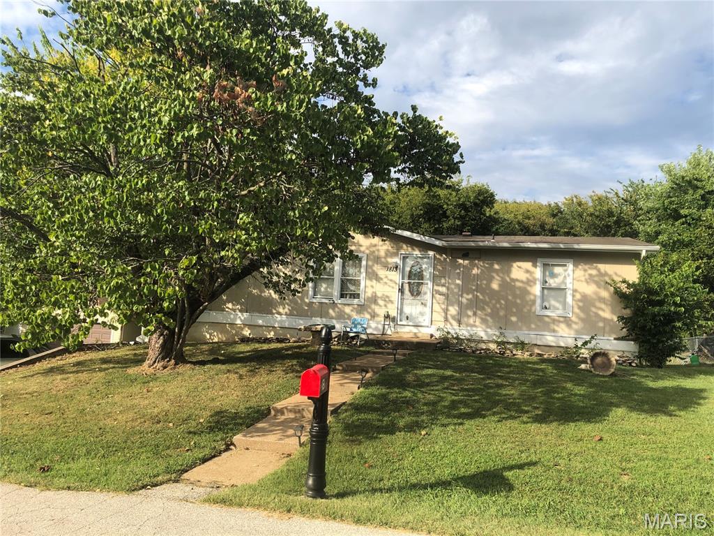1813 Willow Drive Property Photo 1