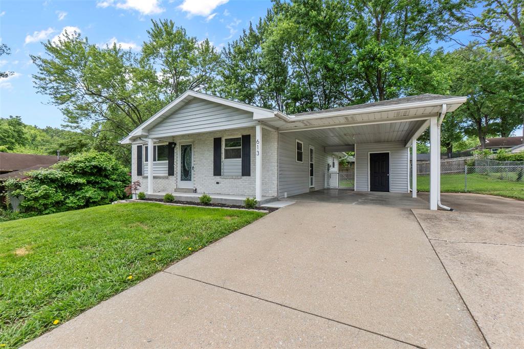 613 N Mount Auburn Road Property Photo 1