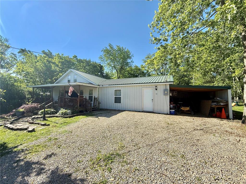 723 Ada Street Property Photo 1