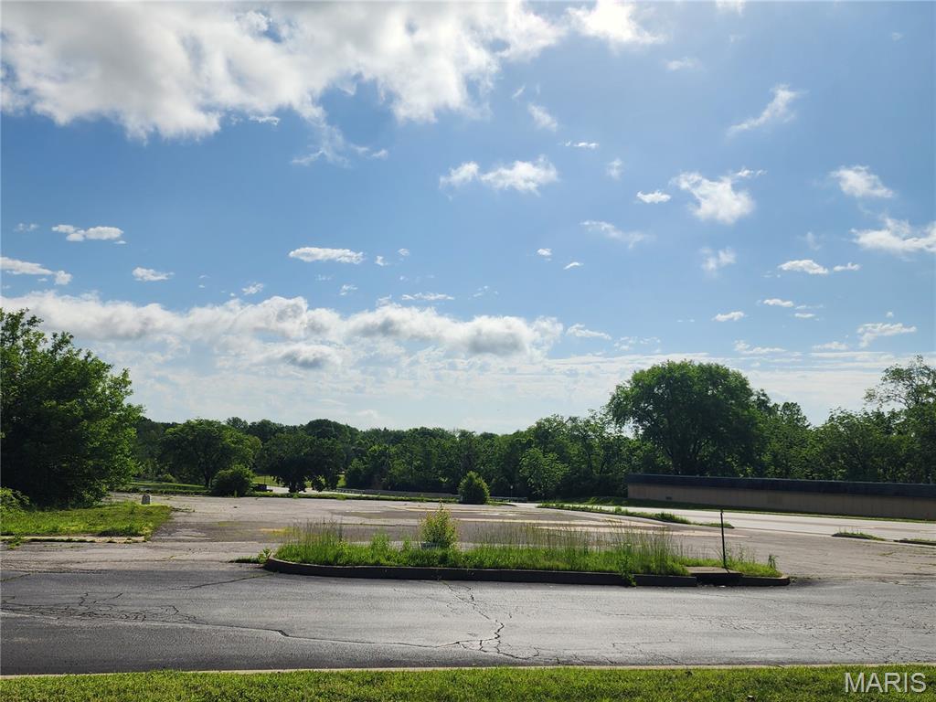 3735 Harry S Truman Boulevard Property Photo 3