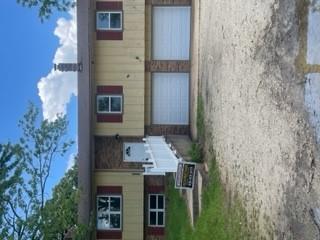1425 Baskett Street Property Photo 1
