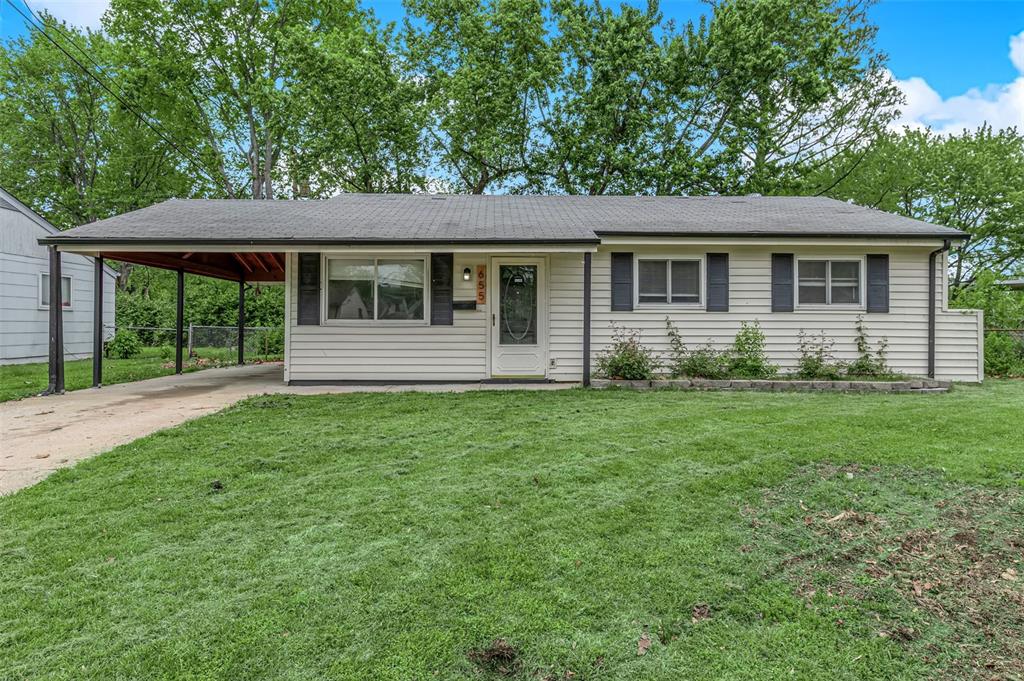 655 5th Plaza Property Photo 1