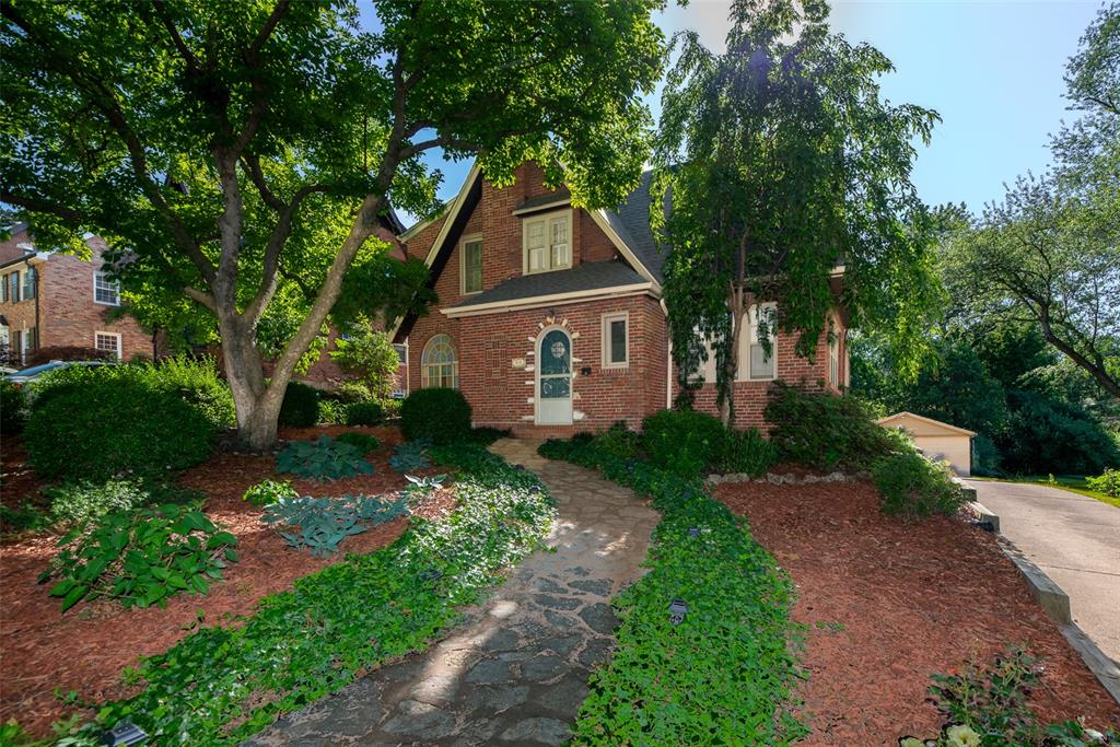 545 Warder Avenue Property Photo 1