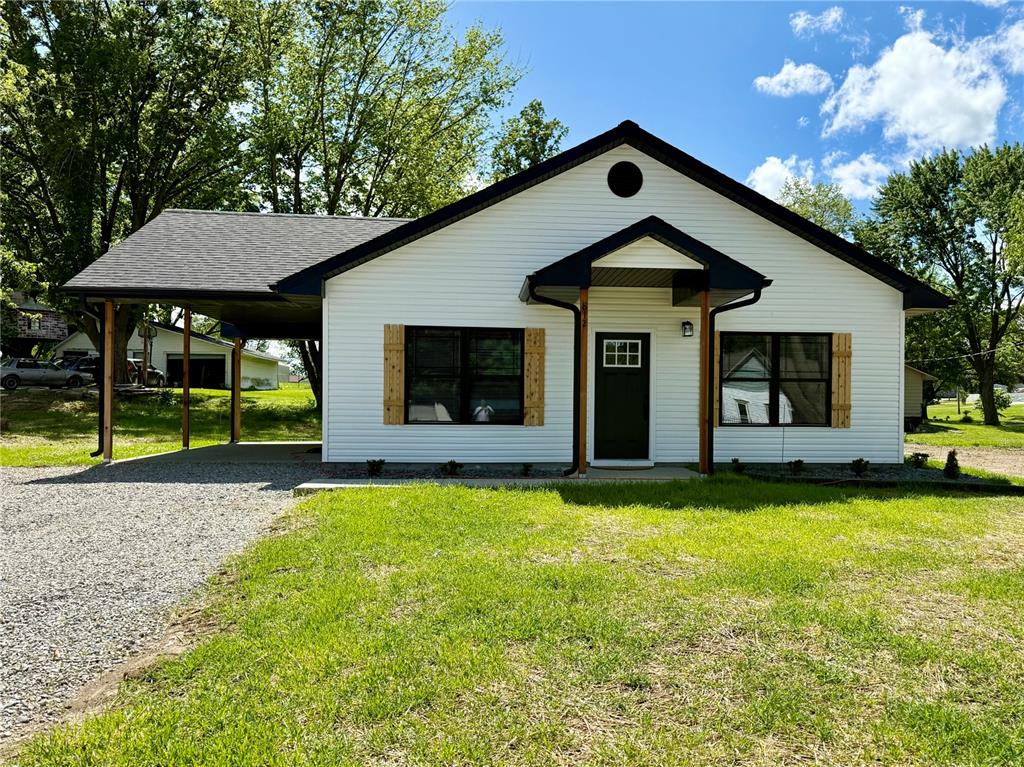 812 Main St Property Photo 1