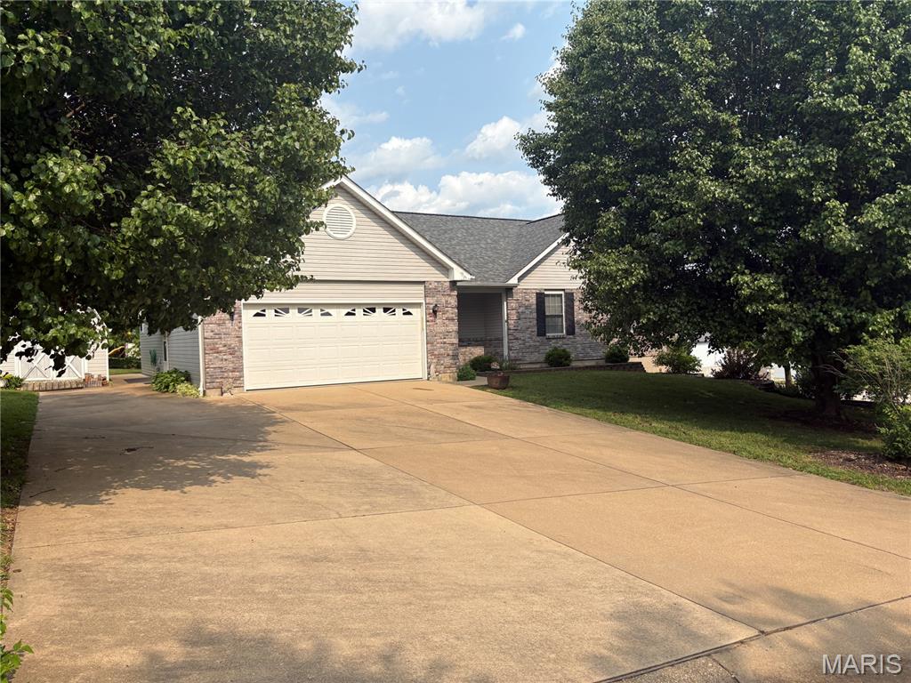 394 Bridgewater Heights Drive Property Photo 1