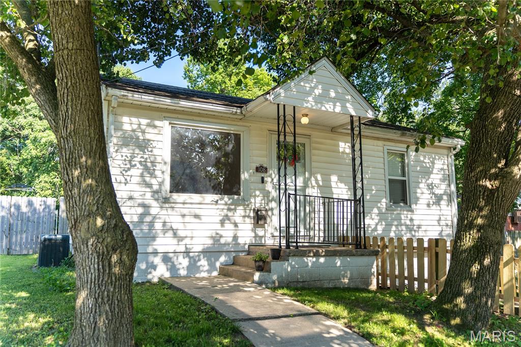 108 Tomlinson Street Property Photo 1